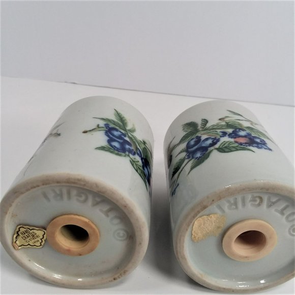 Vintage Otagiri Salt & Pepper Shaker Set Blueberries Japan Collectable Ceramic - Picture 3 of 5